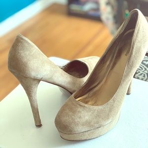 Camel platform heel